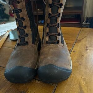 Keen Brown and Black Winter Boots